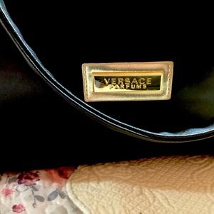 💯 Authentic Versace Bag 🌹 Gorgeous buttery soft Black bag🌹